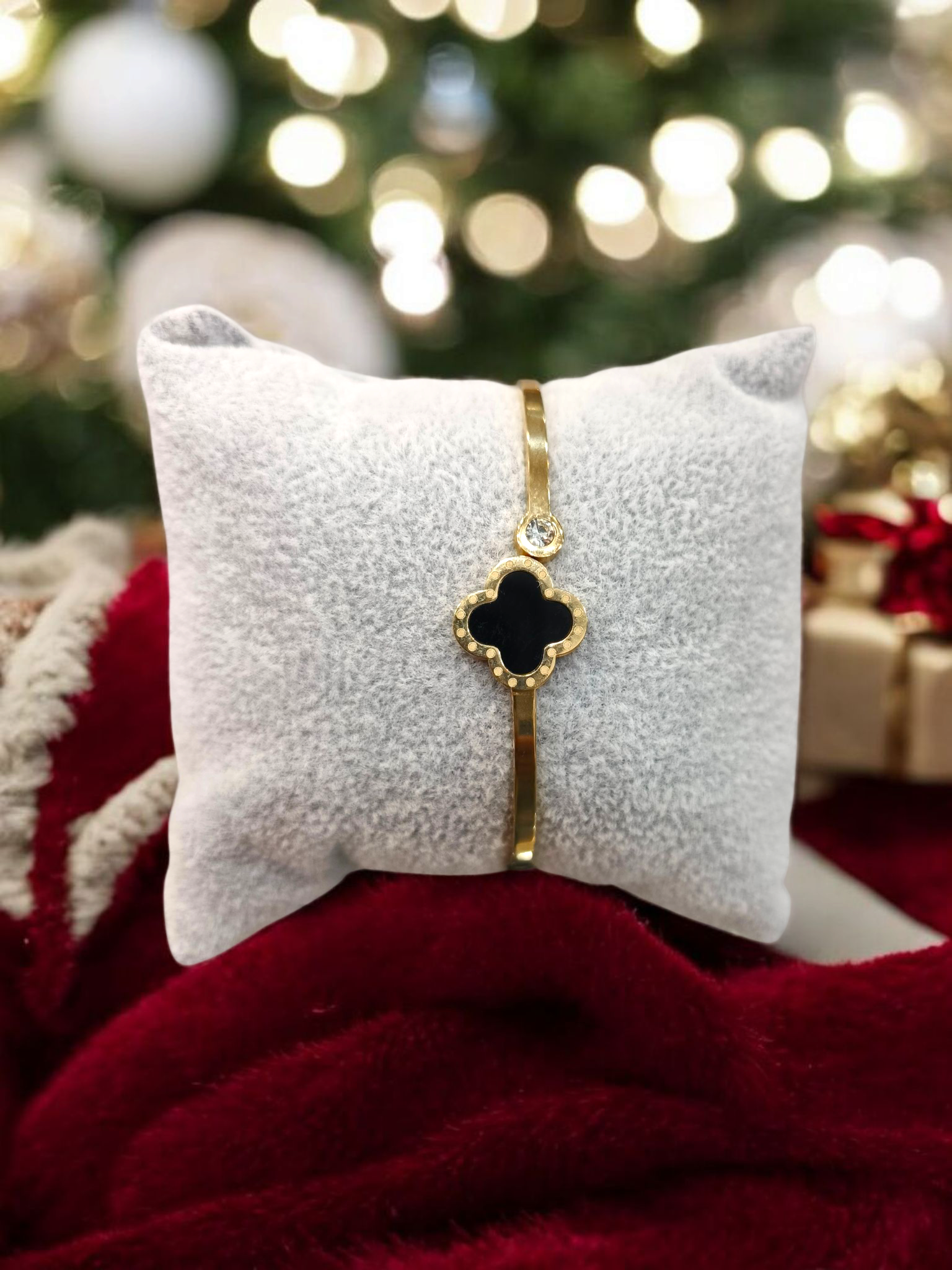 CUFF BRACELET