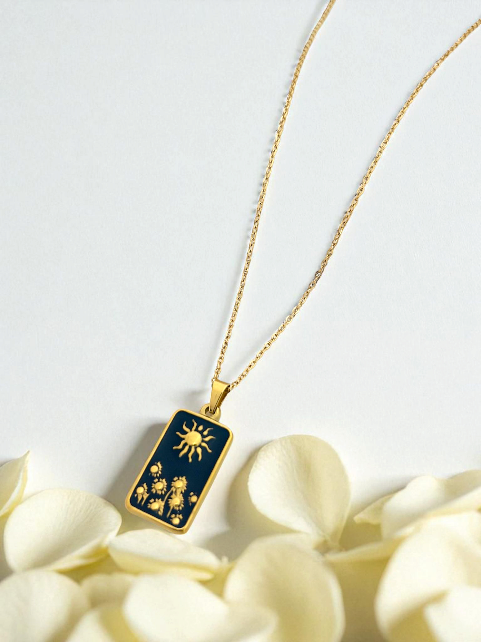 Sunlit Garden Pendant