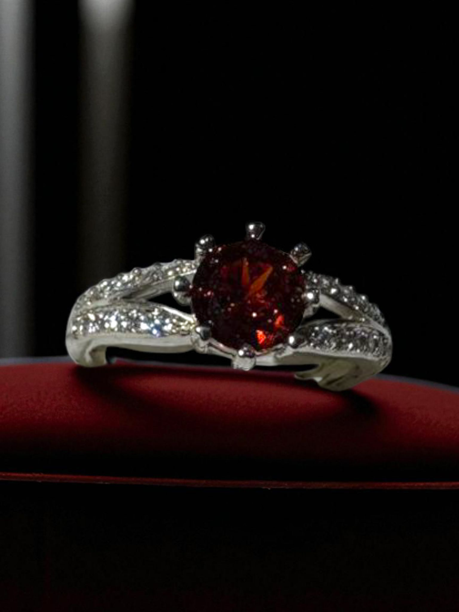 Crimson Radiance Ring