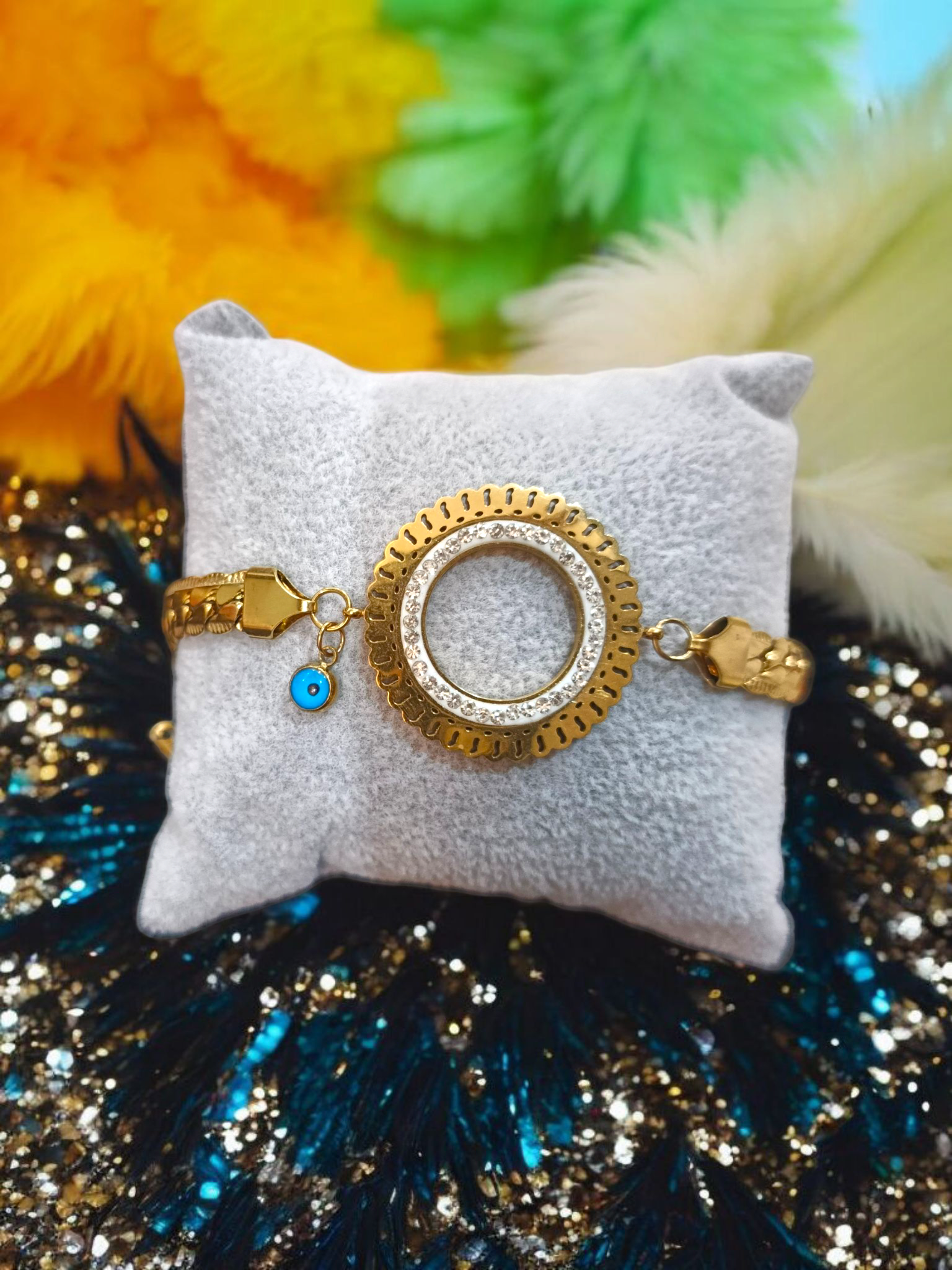 Gold circle bracelet 014