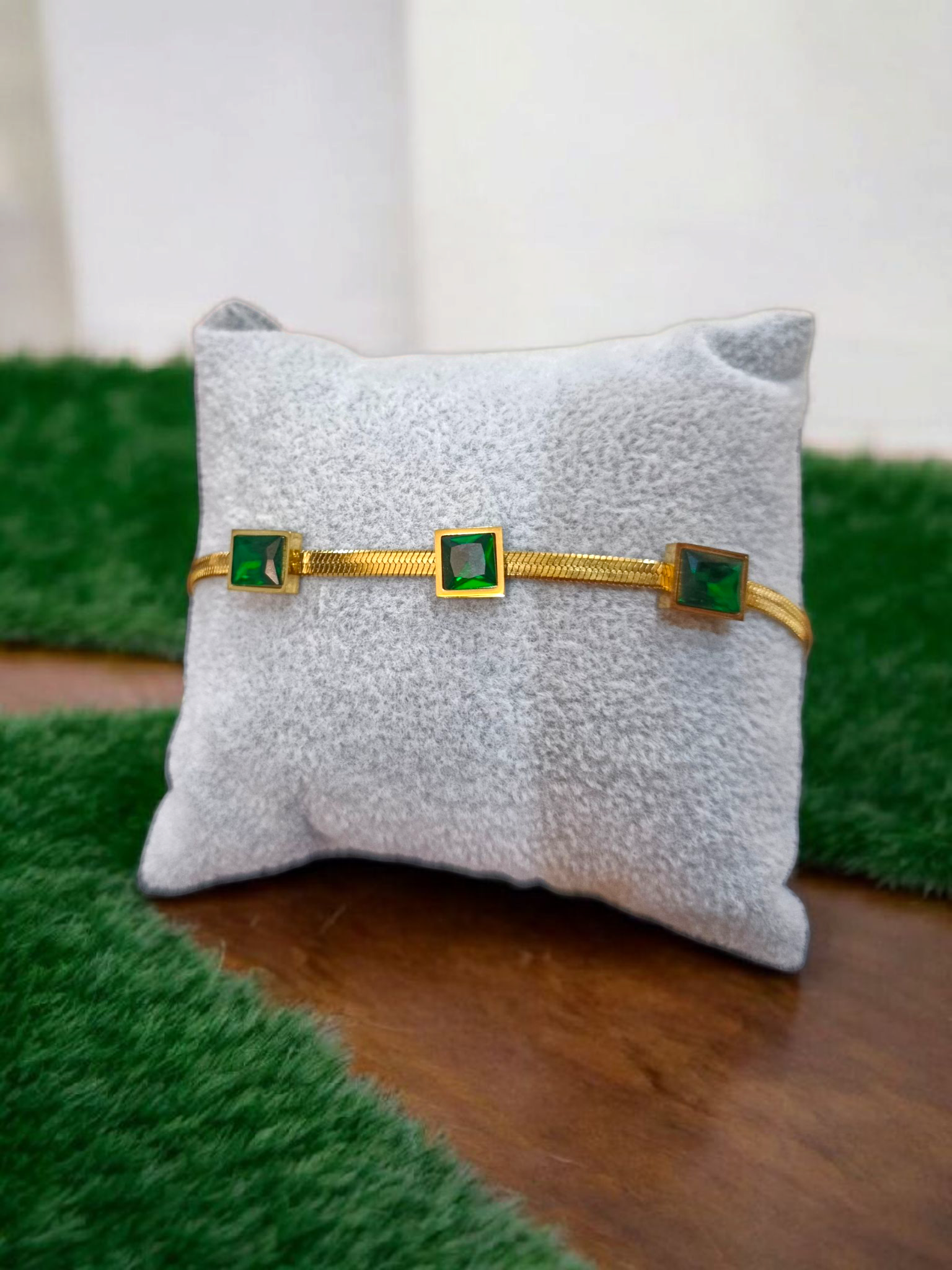 Green square stone bracelet 020