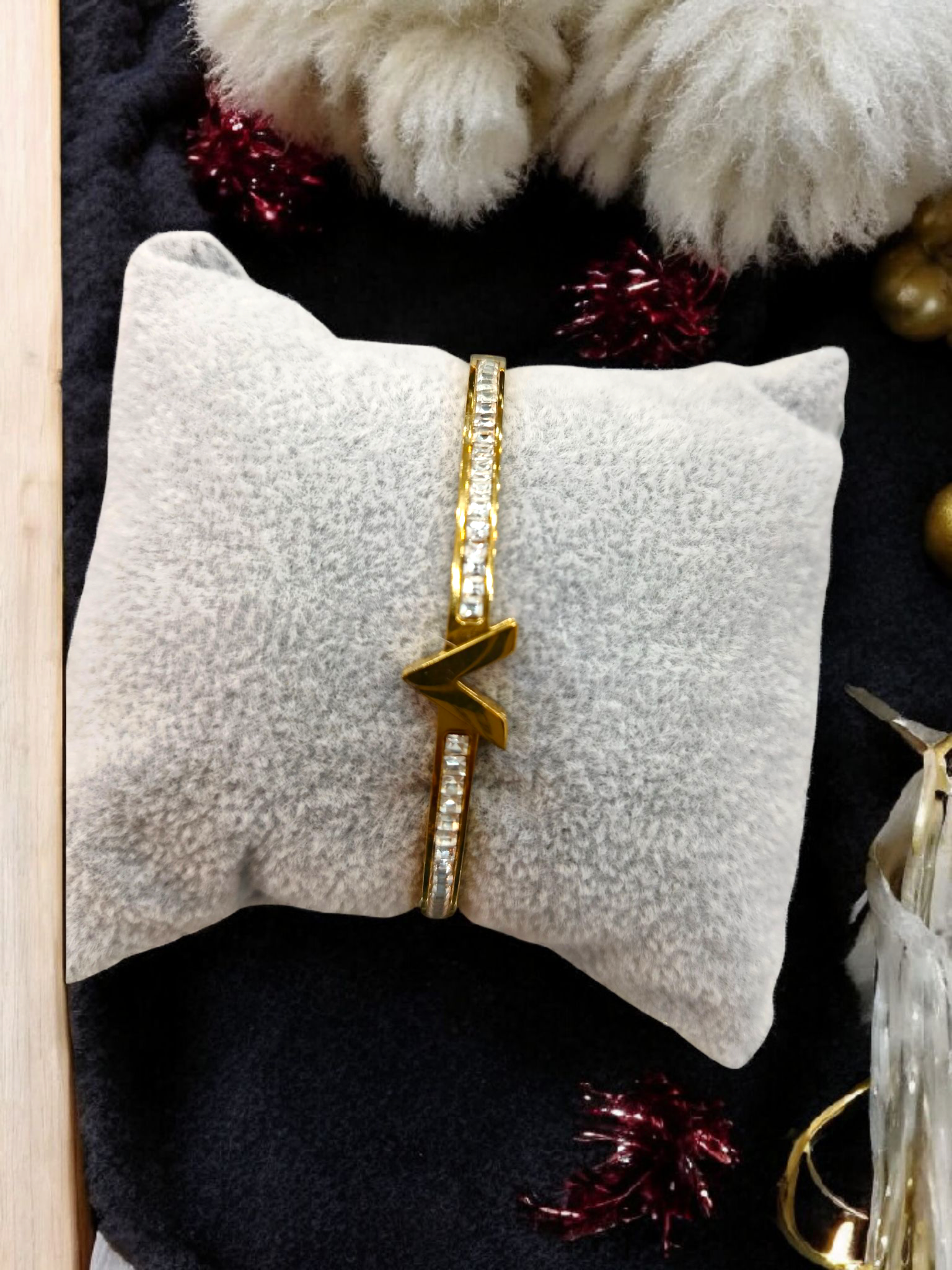 Cuff bracelet 030