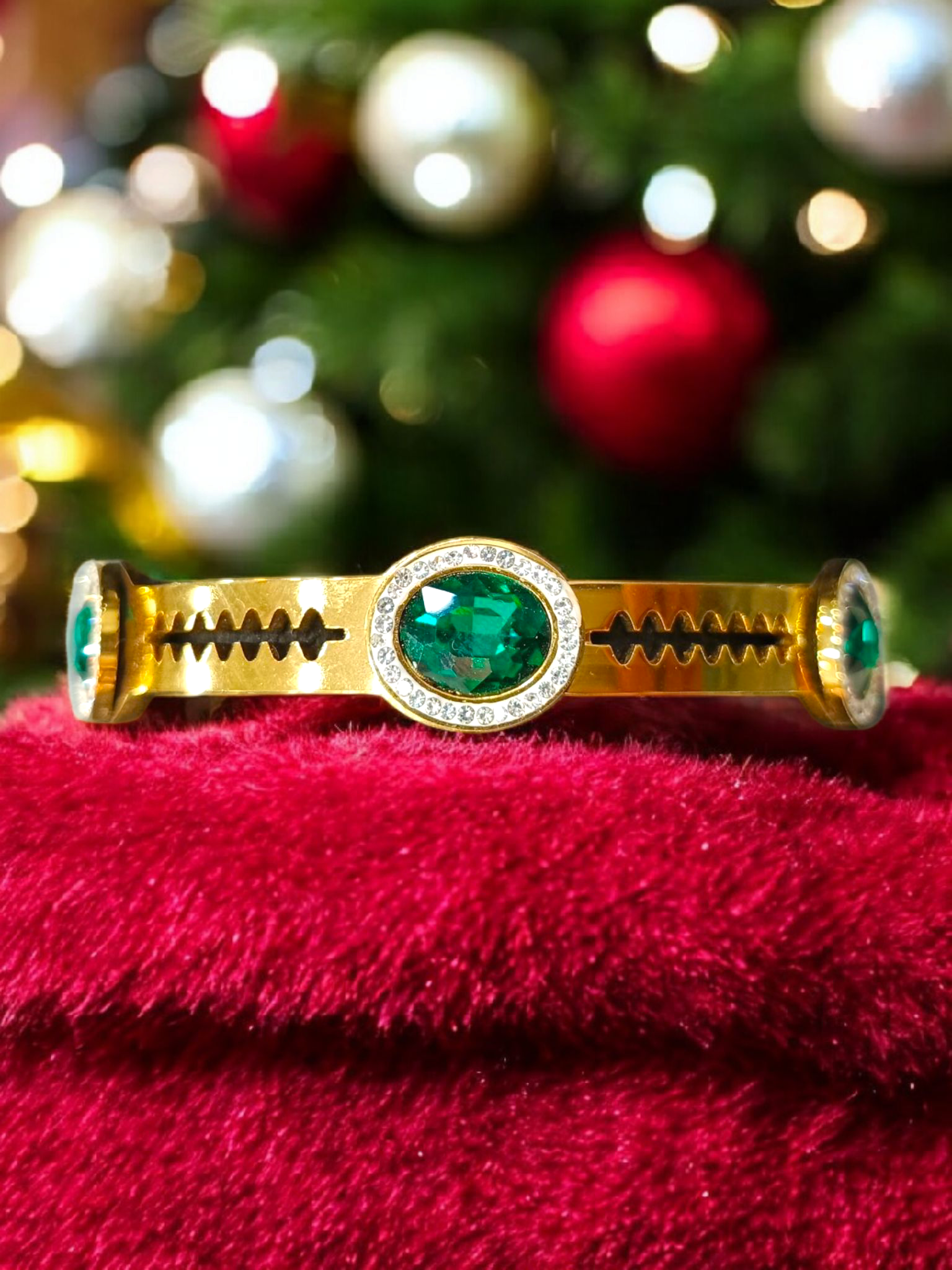 Emerald Blaze Cuff